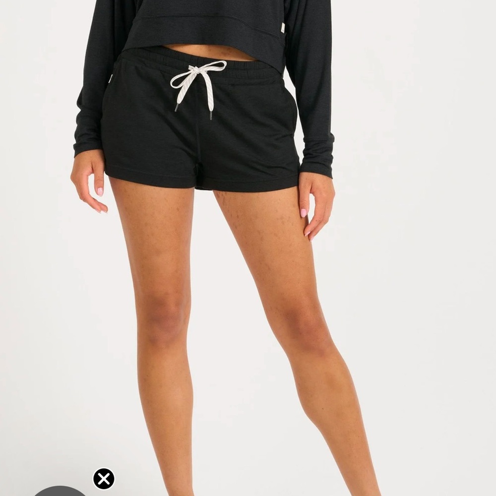 Vuori Halo Performance Shorts size L Black